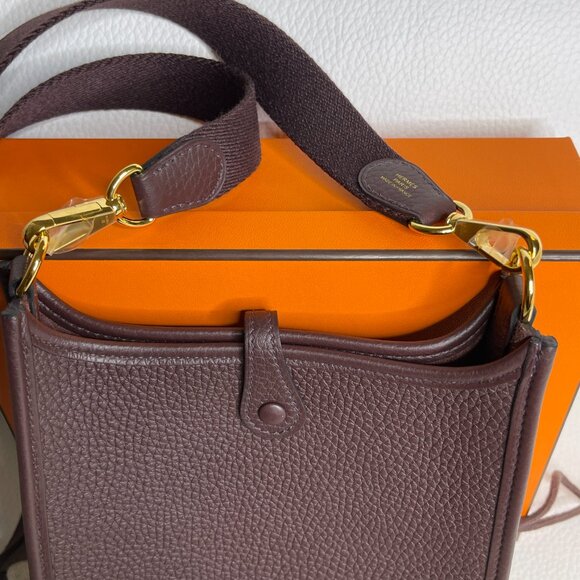 2023 New Hermes Taurillon Clemence Amazone Evelyne TPM 16 Rouge Sellier Gold HW - Picture 4 of 9